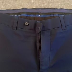 Alton Lane New York quality tailored navy blue khakis, 33/30